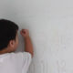 كيف ازيل اثر قلم الرصاص من الجدران